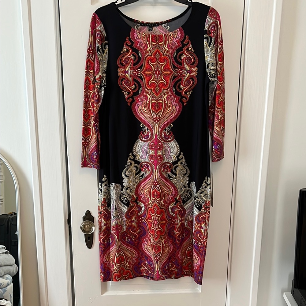 Elegant Black and Red Patterned Dress